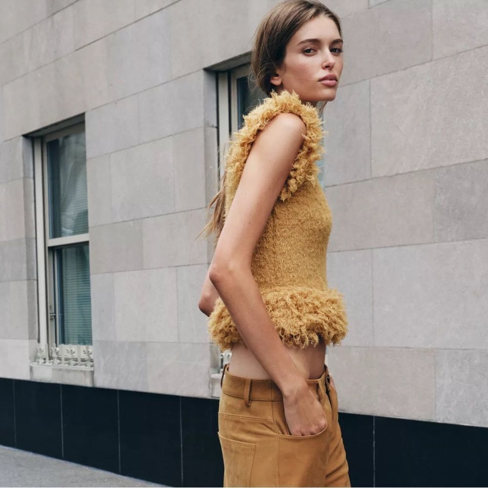 ZARA FAUX FUR KNIT VEST - Picture 4 of 8